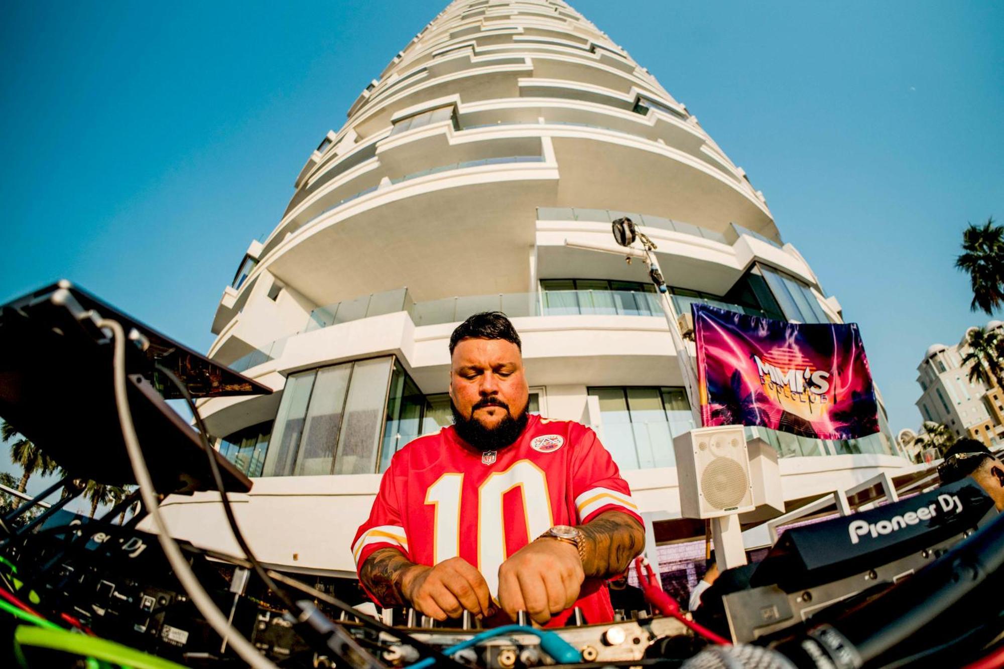 Five Jumeirah Village Dubai Buitenkant foto DJ Drama performing in 2019